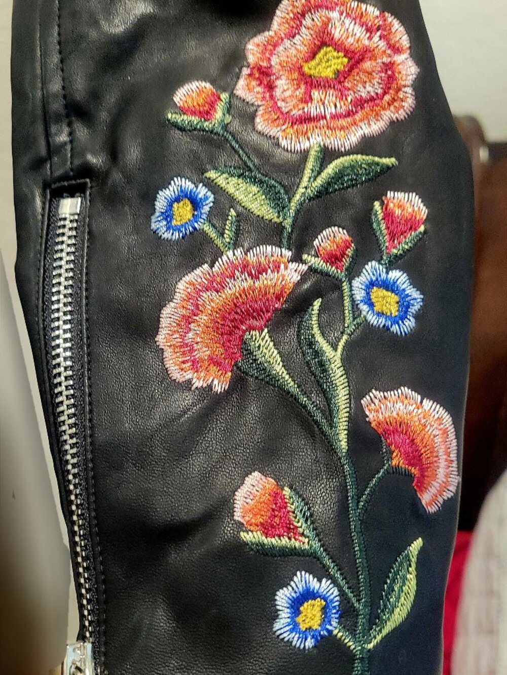 Embroidered Flower Black Jacket - Picture 6 of 7